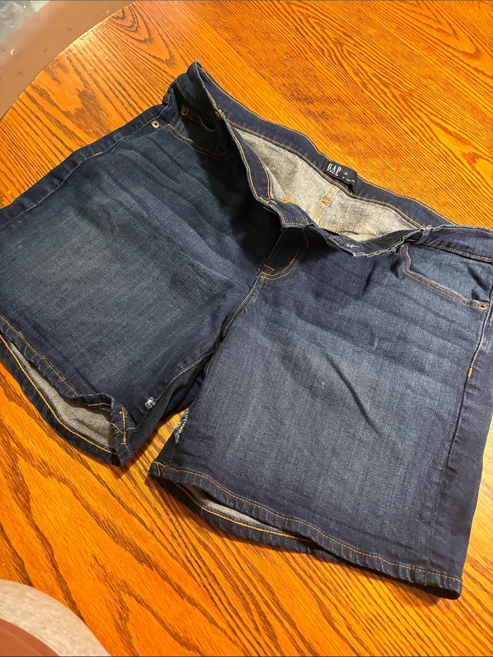GAP women 
Blue Denim Cutoff Shorts, sm callout out